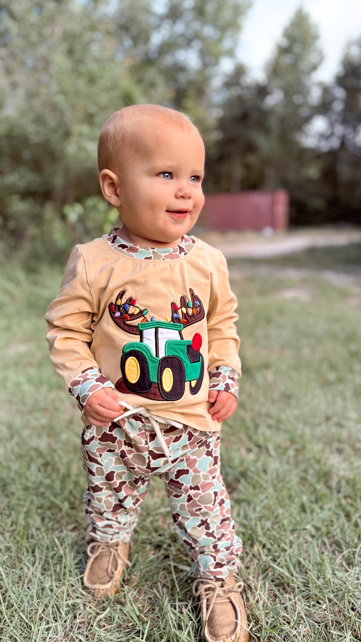 RTS - Reindeer Tractor Tee